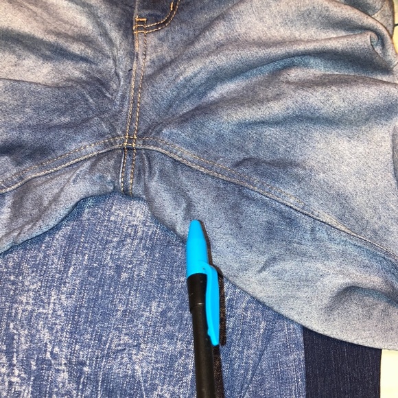 Celebrity Pink Cropped Jeans - Picture 10 of 10